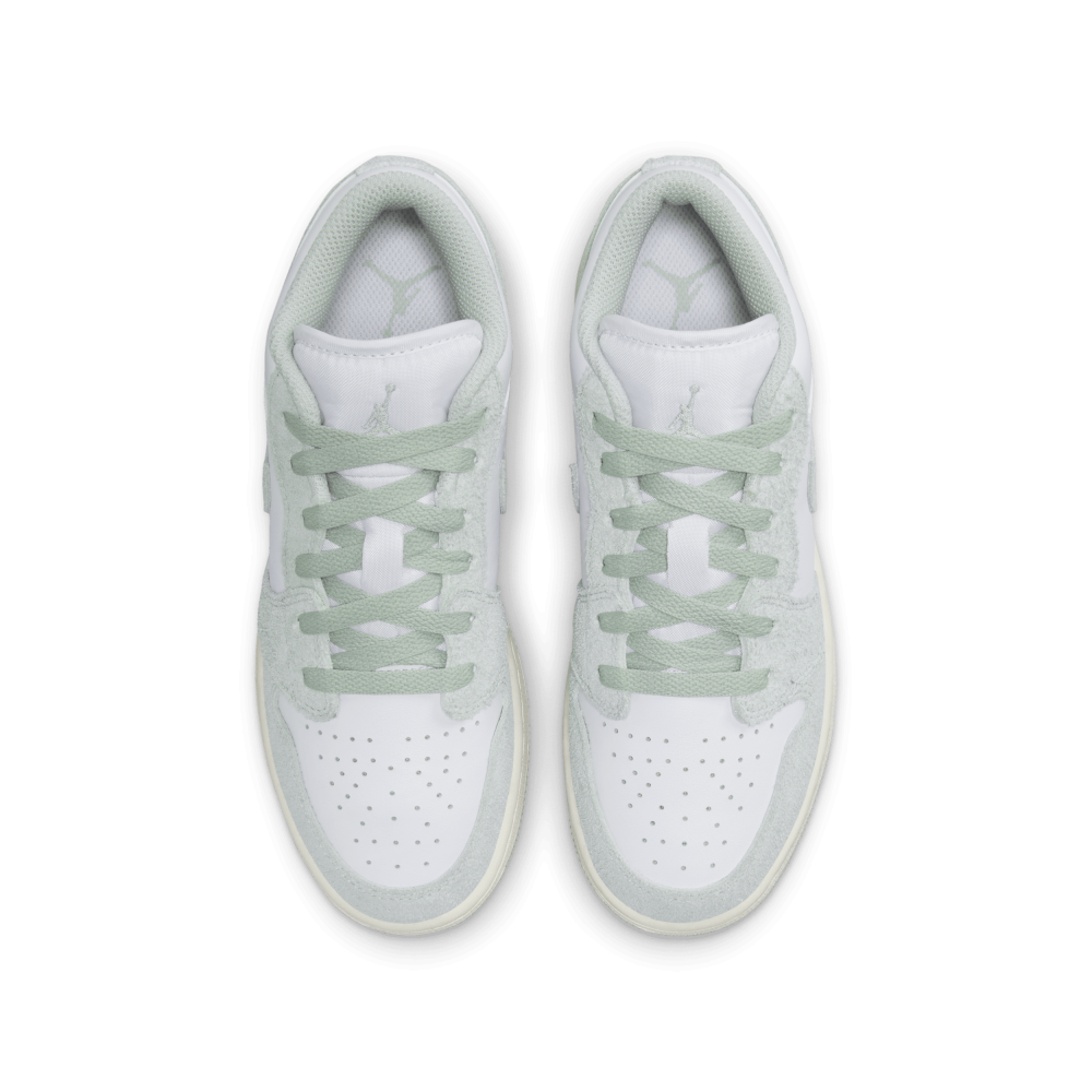 Кроссовки женские Air Jordan 1 Low SE 